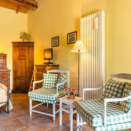 Cozy Couple S Retreat
